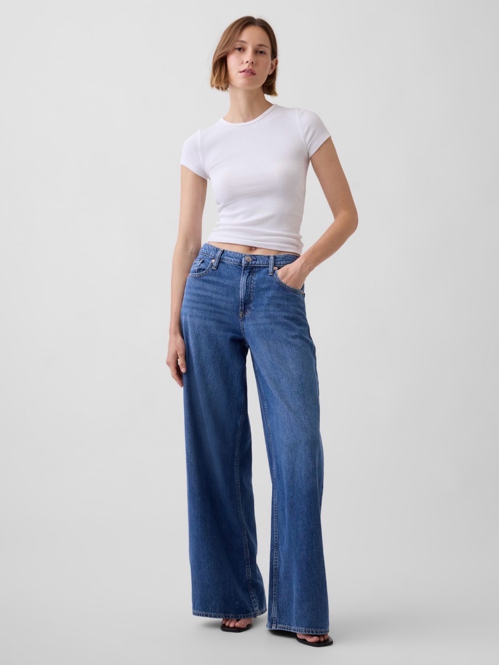 NWT GAP Mid Rise Ultra Soft Baggy Jean in Medium Indigo